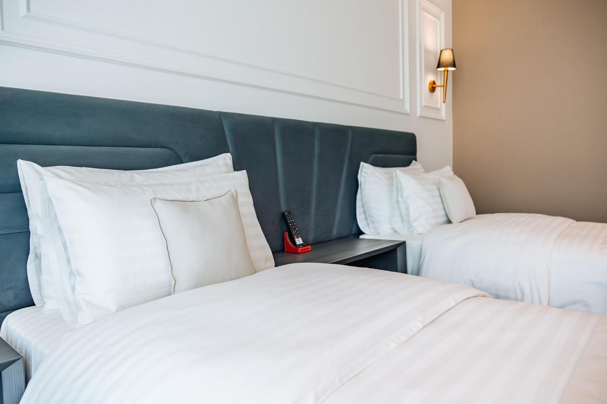 Sky Airport Hotel Cluj-Napoca Eksteriør billede