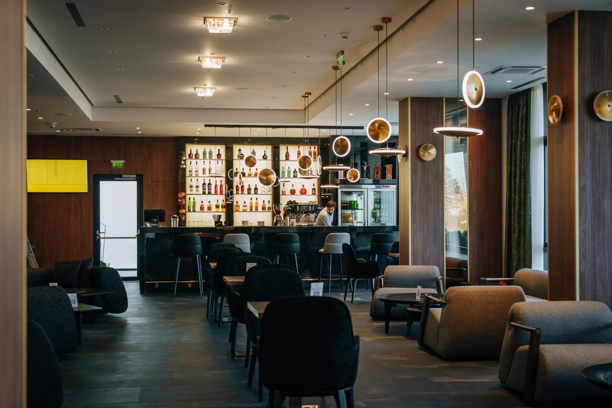 Sky Airport Hotel Cluj-Napoca Eksteriør billede