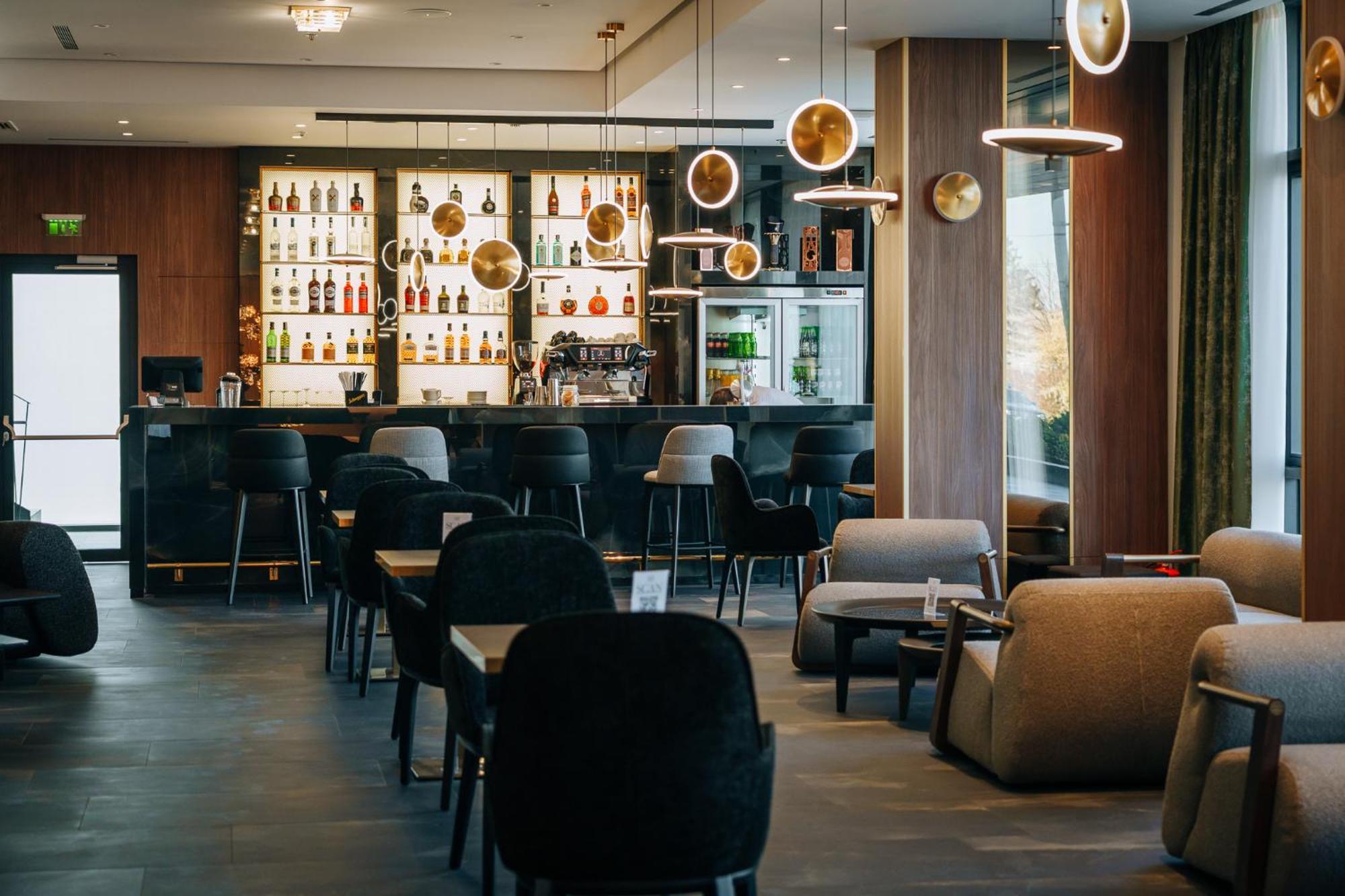 Sky Airport Hotel Cluj-Napoca Eksteriør billede