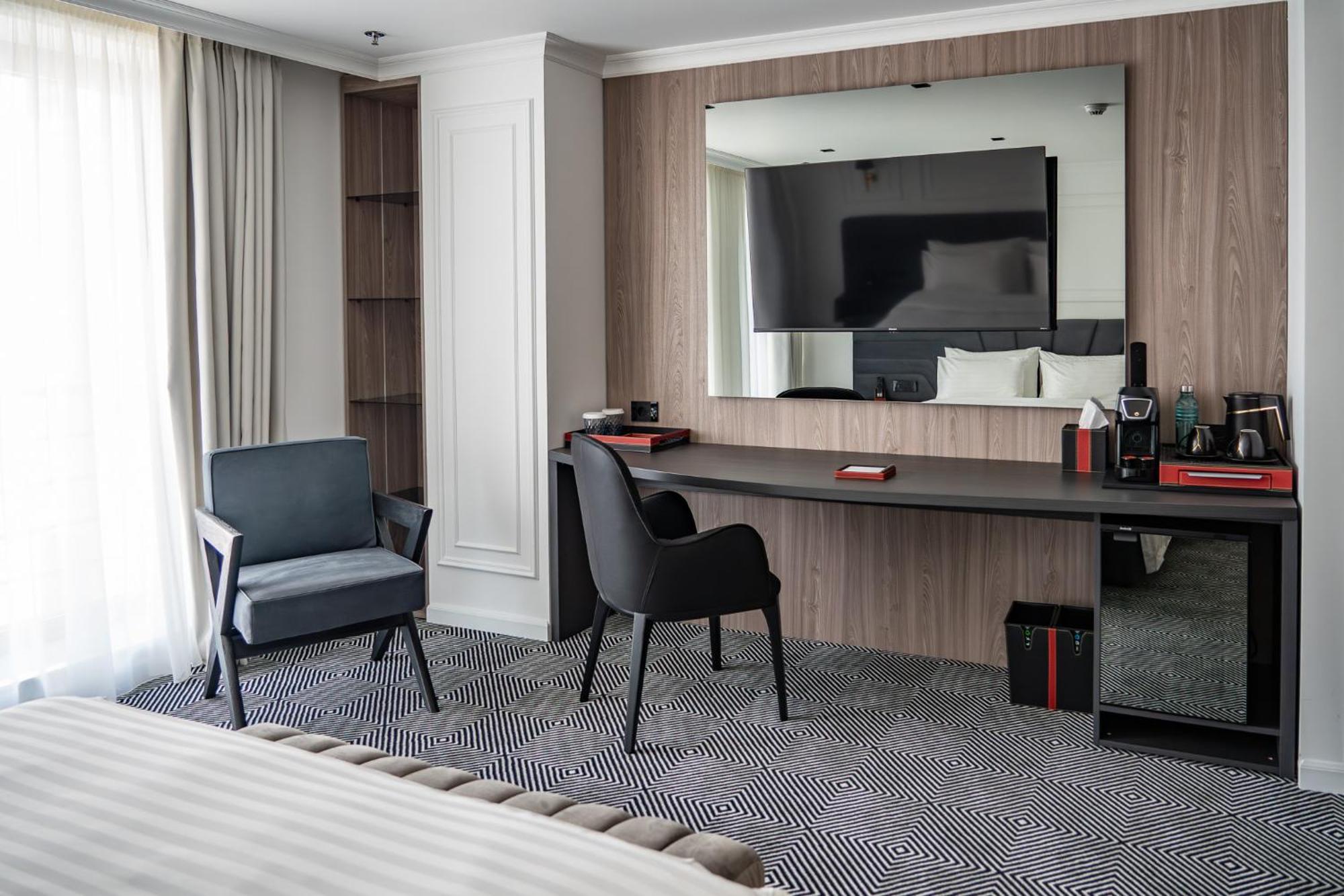 Sky Airport Hotel Cluj-Napoca Eksteriør billede