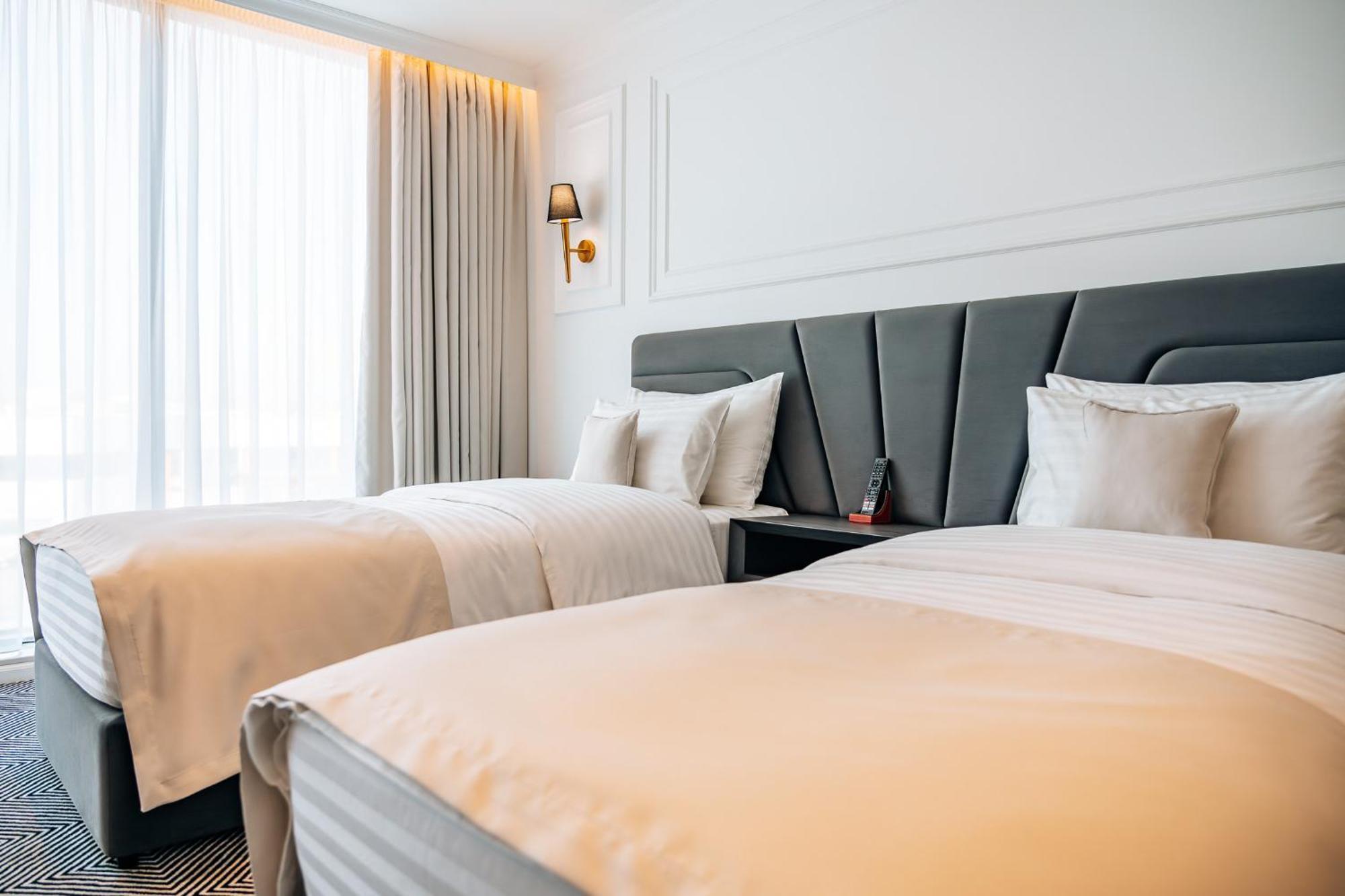 Sky Airport Hotel Cluj-Napoca Eksteriør billede