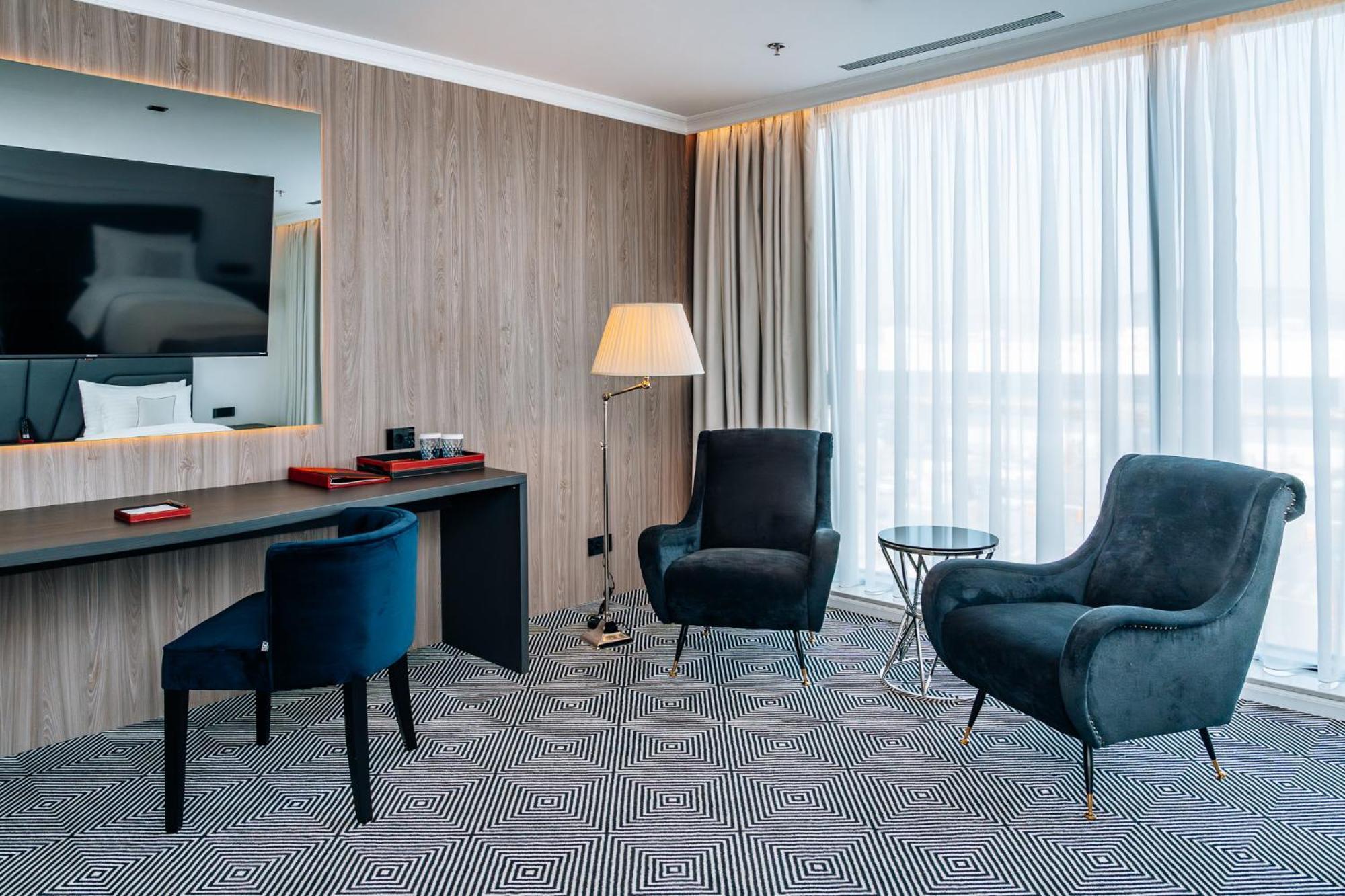 Sky Airport Hotel Cluj-Napoca Eksteriør billede