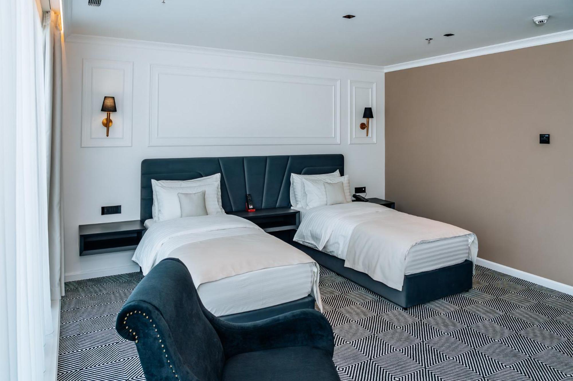 Sky Airport Hotel Cluj-Napoca Eksteriør billede
