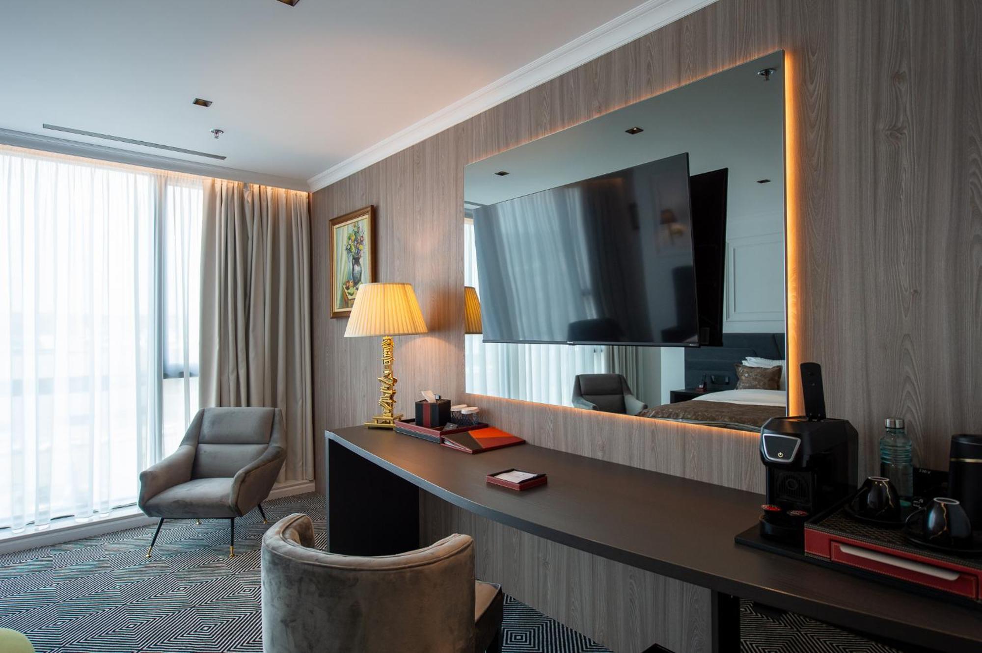 Sky Airport Hotel Cluj-Napoca Eksteriør billede
